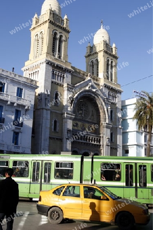 Afrika, Nordafrika, Tunesien, Tunis
Die Kathedrale St. Vincent de Paul an der Avenue Habib Bourguiba in der Tunesischen Hauptstadt Tunis




