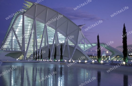 Das L Hemisferic und das Museum de Las Ciencies Principe Felipe  im Modernen Stadtteil von Valenzia in Spanien in Europa.