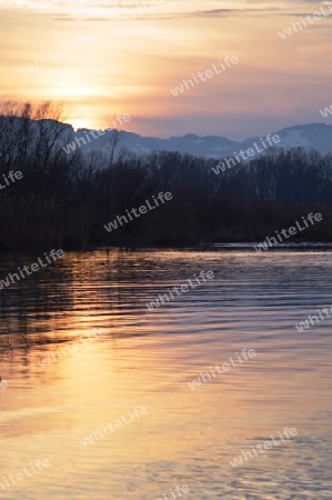 Winterabend am See