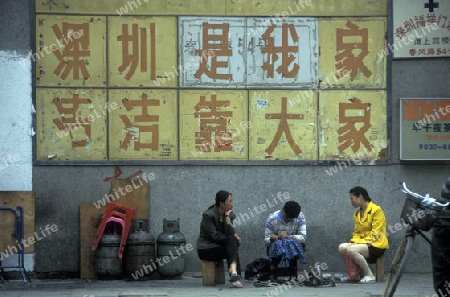 a market in the city of Shenzhen north of Hongkong in the province of Guangdong in china in east asia. 