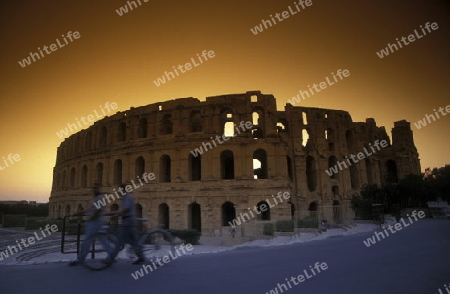 Das Amphitheater von El Djem im osten von Tunesien in Nordafrika.