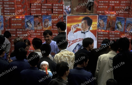 a coke copy Drink shop on a Fair in the city of Nanchang in the provinz Jiangxi in central China.