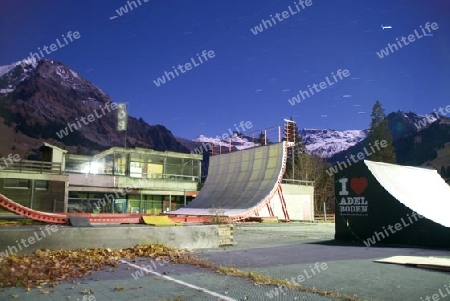 AdelbodenSkatepark bei Nacht