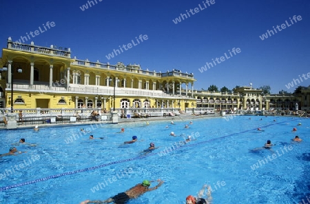 Das Szechenyi Bad in Budapest der Hauptstadt von Ungarn in Osteuropa..