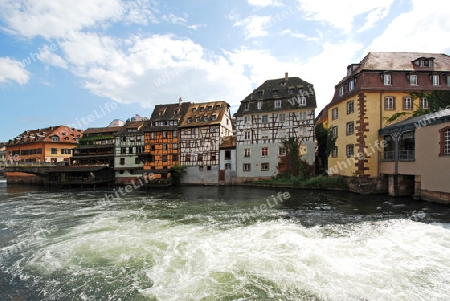 Historsiche Fachwerkh?user an der Ill in Stra?burg