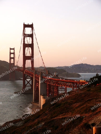 Golden Gate im Sonnenuntergang