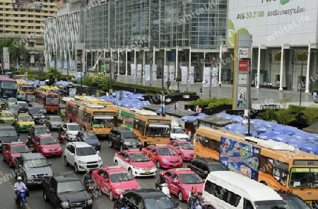 Die Innenstadt um Pratunam in der Hauptstadt Bangkok von Thailand in Suedostasien.