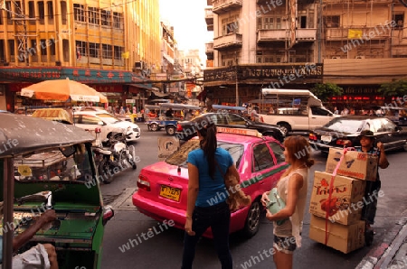 Der Alltag im China Town im Zentrum der Hauptstadt Bangkok in Thailand. 