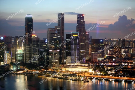 Die Skyline im Bankenviertel am Boat Quay von Singapur im Inselstaat Singapur in Asien.