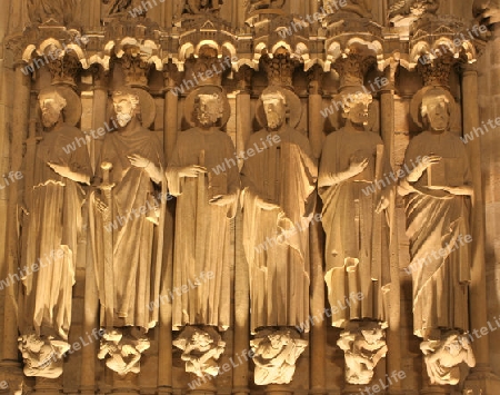 Paris - Detail von dem Poratl der Notre Dame Kathedrale