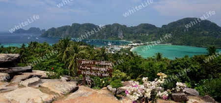 The view from the Viewpoint on the Town of Ko PhiPhi on Ko Phi Phi Island outside of the City of Krabi on the Andaman Sea in the south of Thailand. 