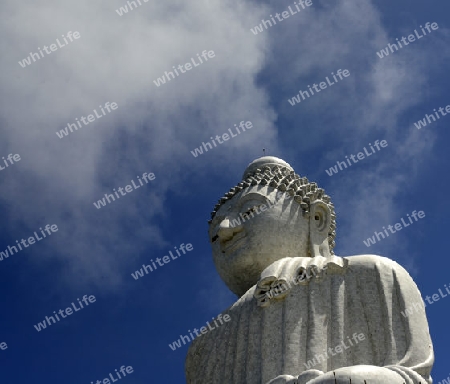 Der Grosse Buddha im Wat Chalong in den Bergen im sueden der Insel Phuket im sueden von Thailand in Suedostasien.