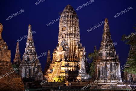 Der Wat Chai Wattanaram Tempel in der Tempelstadt Ayutthaya noerdlich von Bangkok in Thailand. 