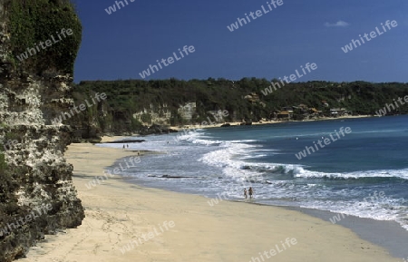 Ein Strand mit dem Namen Paradise Beach oder Dreamland Beach im Sueden der Insel Bali in Indonesien in Suedostasien.