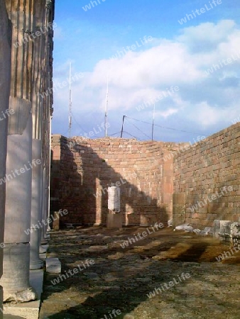 Pergamon 6