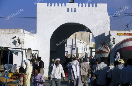 Afrika, Tunesien, Douz
Der traditionelle Donnerstag Markt auf dem Dorfplatz in der Oase Douz im sueden von Tunesien. (URS FLUEELER)






