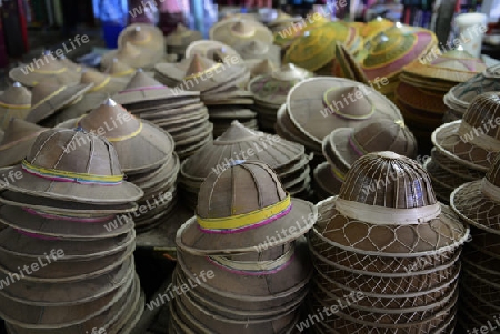 Der Markt im Dorf Mae Hong Son im norden von Thailand in Suedostasien.