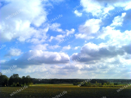 Herbstliches Wolkenbild