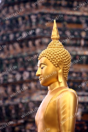 Die Tempelanlage des Wat Arun in Banglamphu in Bangkok der Hauptstadt von Thailand in Suedostasien.  