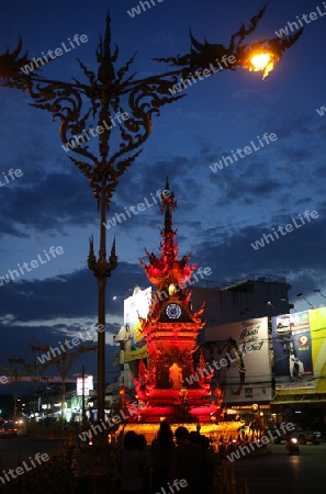 Der Uhrturm im Zentrum von Chiang Rai in der Provinz chiang Rai im Norden von Thailand in Suedostasien.