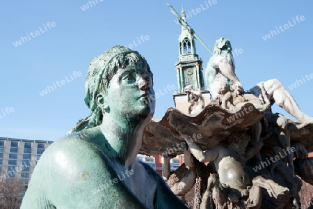 Berlin Alexanderplatz ? Neptunbrunnen und Marienkirche