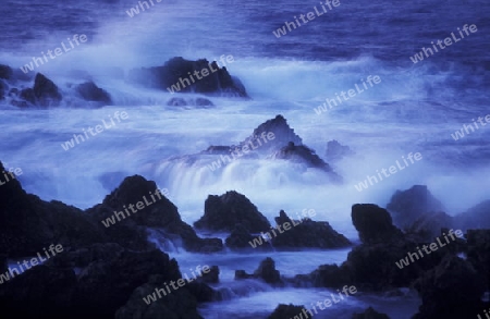 Die Kueste bei Porto Moniz im nordwesten der Insel Madeira im Atlantischen Ozean