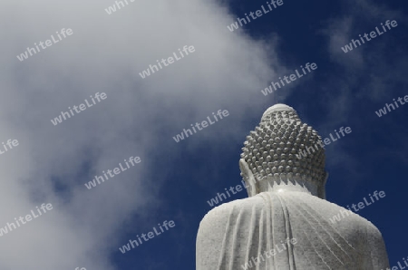 Der Grosse Buddha im Wat Chalong in den Bergen im sueden der Insel Phuket im sueden von Thailand in Suedostasien.