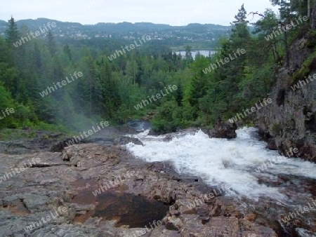 Norwegen.Fossen.05