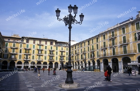 Die Palca de la Major in der Altstadt von Palma de Mallorca der Hauptstadt der Insel Mallorca einer der Balearen Inseln im Mittelmeer.    