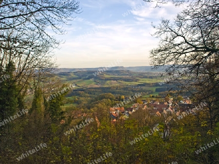 Blick von der Stammburg der Staufer dem Hohenstaufen Richtung Ostalb