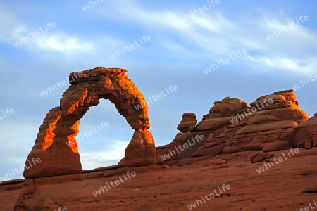 Delicate Arch bei Sonnenaufgang, Arches Nationalpark, Utah, USA