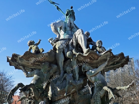 Berlin Alexanderplatz ? Neptunbrunnen