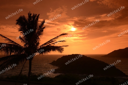 Der Aussichtspunkt Kap Promthep bei der Rawai Beach im sueden der Insel Phuket im sueden von Thailand in Suedostasien.