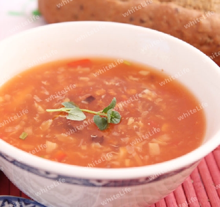 Sauer-Scharf-Suppe