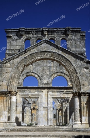 Die Ruine der Basilika von Deir Samaan oder Simeonskloster bei Aleppo im Norden von Syrien im Nahen Osten.  