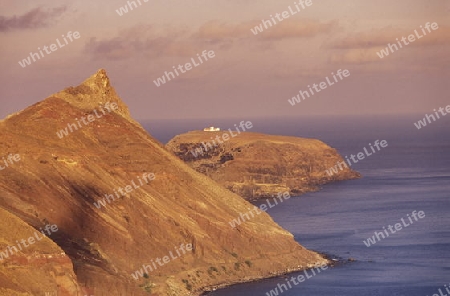 Europa, Atlantischer Ozean, Portugal, Insel, Madeira, Porto Santo, Meer, Landschaft, Aussichtspunkt, Ilheu de Cima, Cima, Insel
Der Aussichtspunkt am Portella auf die Insel de Cima auf der Insel Porto Santo der Nachbarsinsel von Madeira im Atlantisch