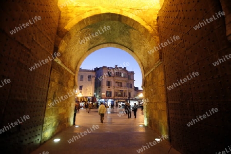 Der Place de la Victoire in der Altstadt der Hauptstadt Tunis im Norden von Tunesien in Nordafrika am Mittelmeer. 