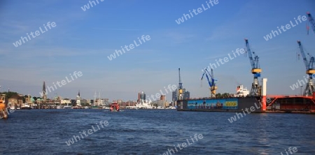 Hafen Hamburg mit Schwimmdock