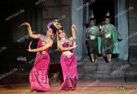 Die Khmer Tempel Anlage von Phimai bei Khorat in der provinz Nakhon Ratchasima im Nordosten von Thailand im Suedwesten von Thailand in Suedostasien. 