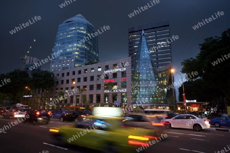 Der Eingang zum ION Orchard Einkaufszentrum an der Orchard Road in Singapur im Inselstaat Singapur in Asien. 