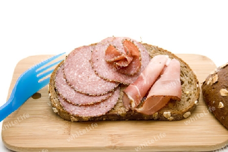 Pfeffersalami und Schinken