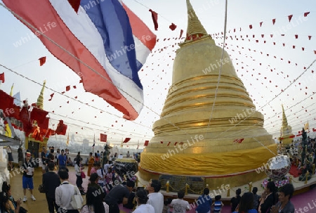 Die Tempelanlage des Goldenen Berg in der Hauptstadt Bangkok von Thailand in Suedostasien.