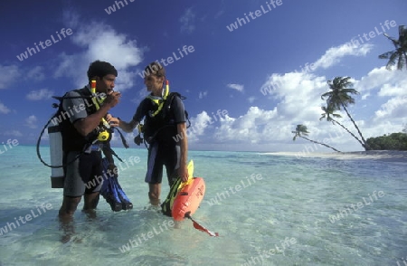 
Eine Tauchschule an der Insel Velavaru im Southmale Atoll auf den Inseln der Malediven im Indischen Ozean.