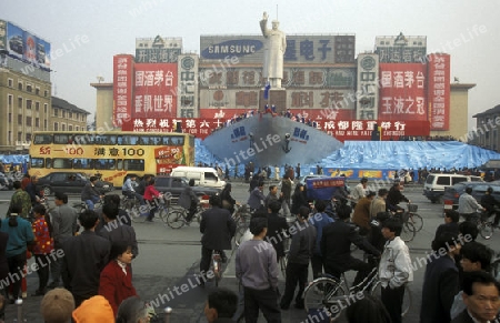 the Statue of Mao on economy fair in the city Square of Chengdu in the provinz Sichuan in centrall China.