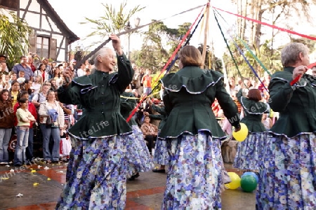 Amerika, Suedamerika, Venezuela, Deutsche Kolonie, Colonia Tovar, Bergdorf,  Das traditionelle Patronsfest des Heiligen Martin am Martinstag 11.November 2008 mit Deutschen Folkstaenzen und Deutschen Trachten im Bergdorf Colonia Tovar der ehemaligen