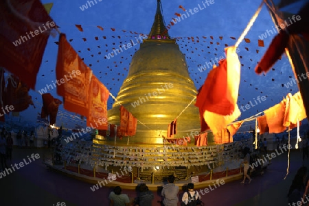 Die Tempelanlage des Goldenen Berg in der Hauptstadt Bangkok von Thailand in Suedostasien.