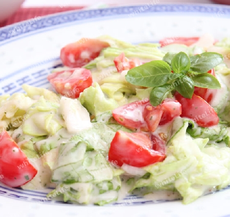 salat mit Tomate