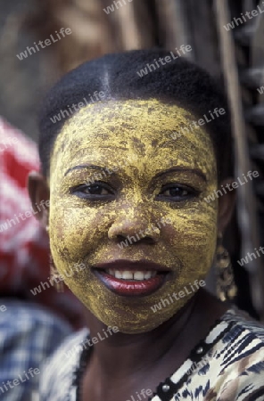 a women in the city of Moutsamudu on the Island of Anjouan on the Comoros Ilands in the Indian Ocean in Africa.   