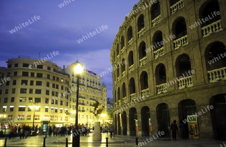 Das Stierkampf Stadion mit dem Plaza de Toros in der Innenstadt von Valencia, Spanien.